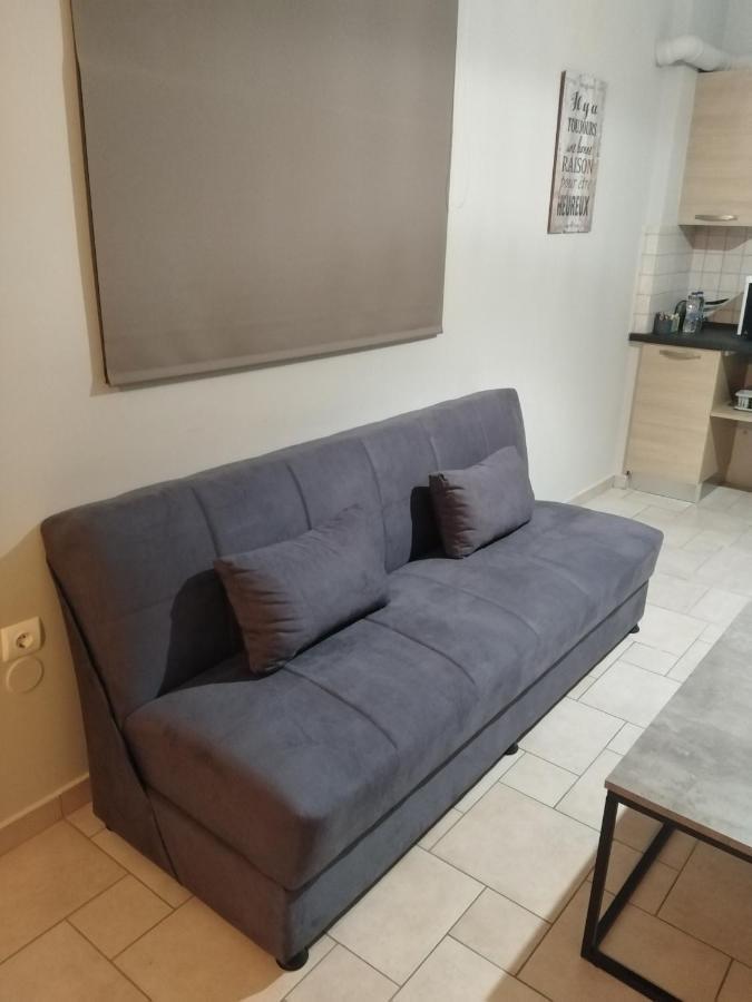 Hommie Apartment Amaliada Exterior photo